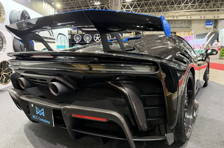   フェラーリ SF90 XX フルPPF 東京オートサロン2026 展示車両 右リア 迫力のエキゾースト 美装 研磨仕上げ 秋田    