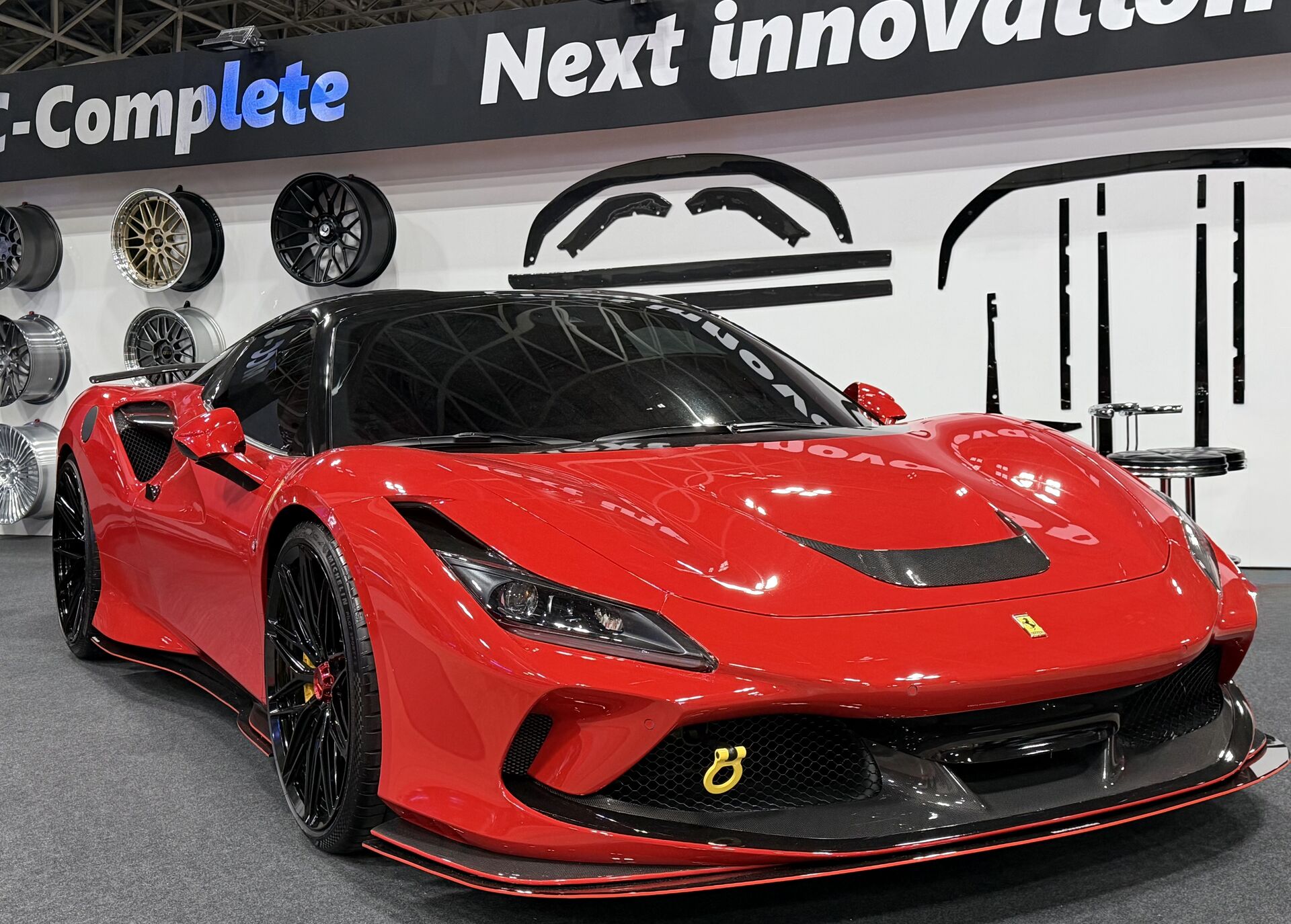 秋田BLANCが担当！東京オートサロン2026出展フェラーリF8トリブートの最終仕上げ